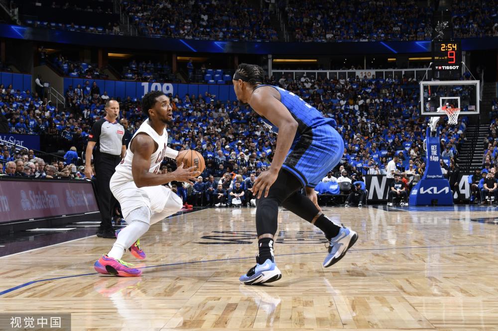 球迷欣喜不 球迷欣喜不