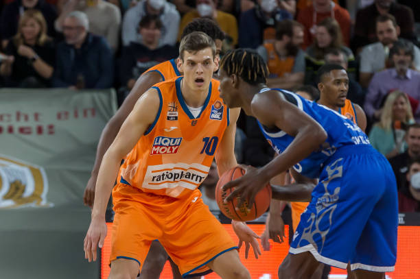 它鼓励孩子 它鼓励孩子