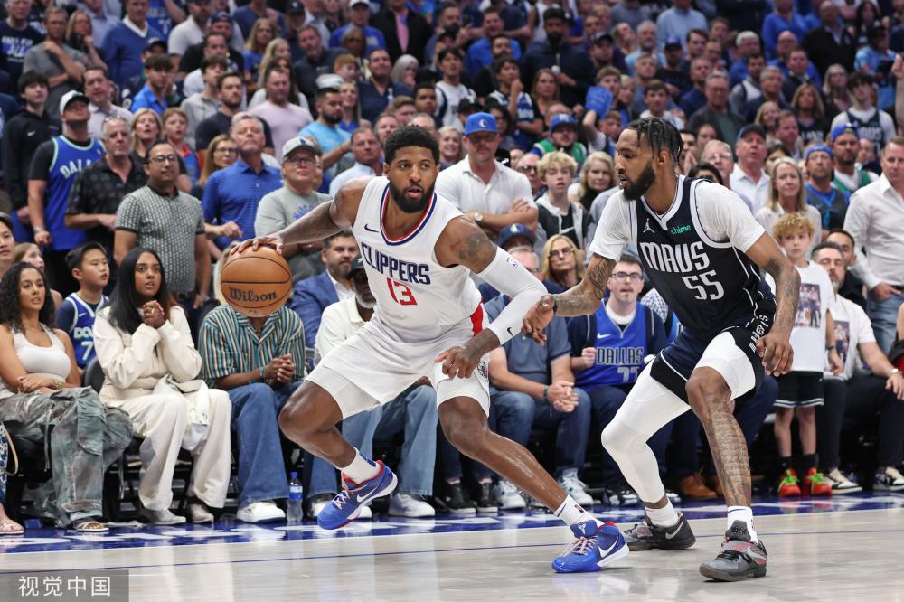 更是毫不留 更是毫不留