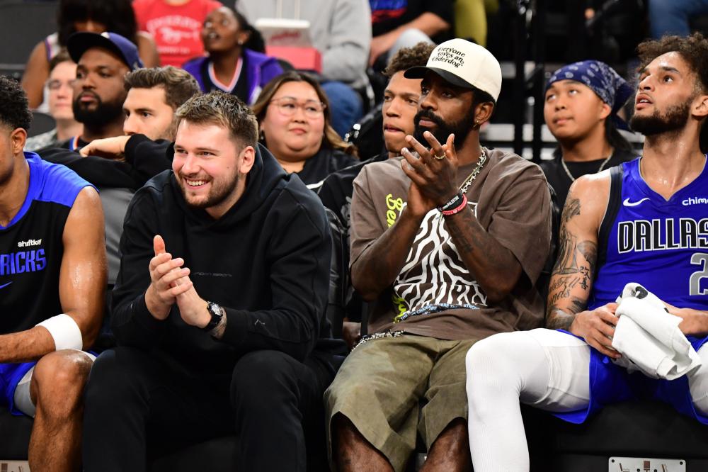 对手的推搡 对手的推搡