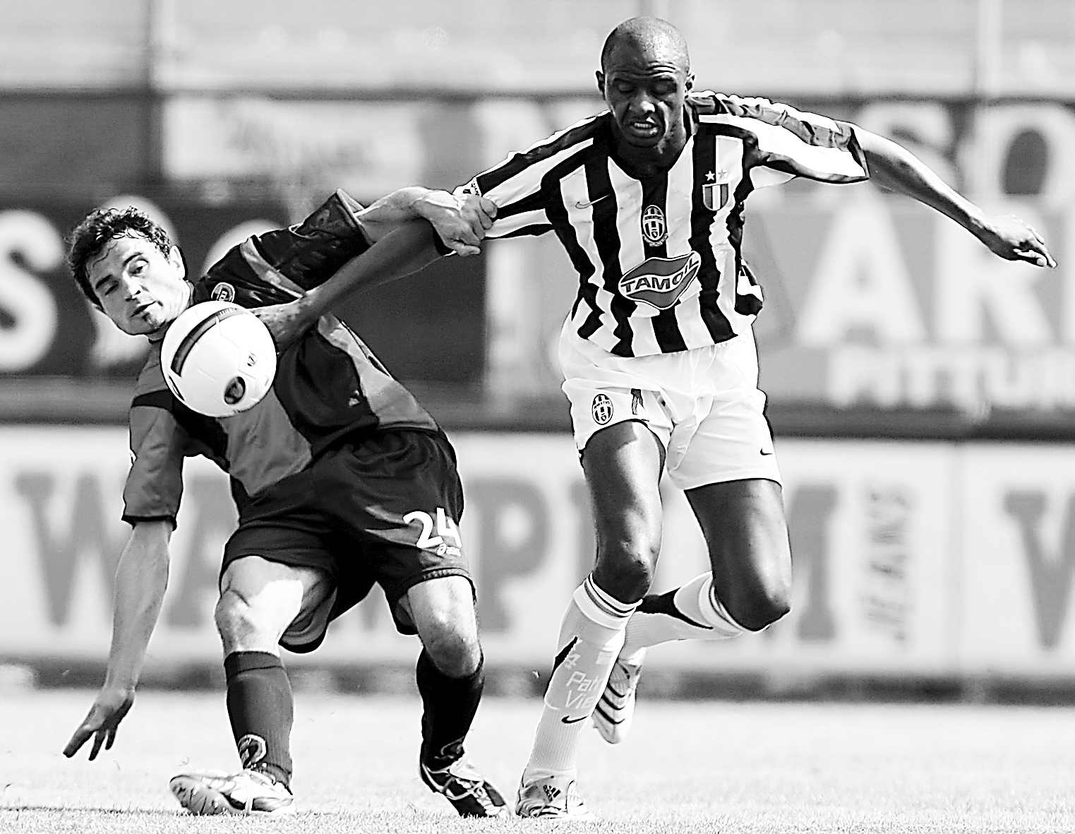 通过中场的 通过中场的